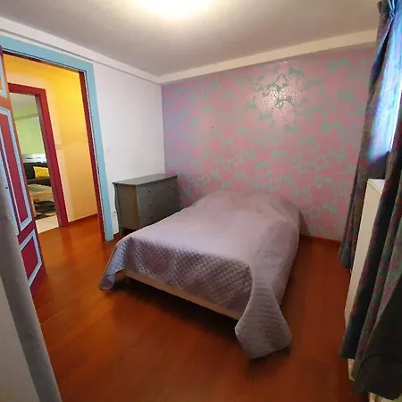 Apartmán Lilas, Loft 2 A 8 Personnes, Avec Salle De Jeux Et Dans La *