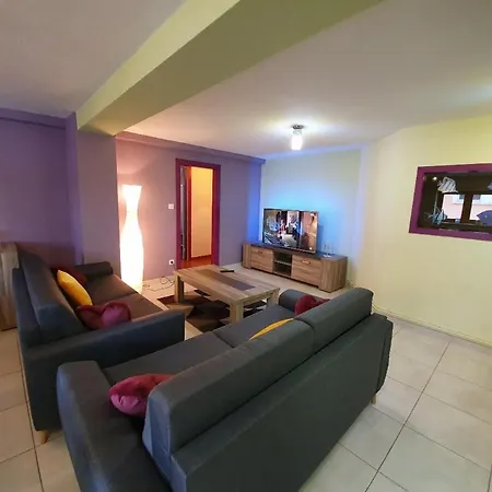 Lilas, Loft 2 A 8 Personnes, Avec Salle De Jeux Et Dans La Lejlighed *