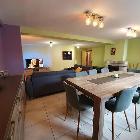 Lilas, Loft 2 A 8 Personnes, Avec Salle De Jeux Et Dans La Lejlighed