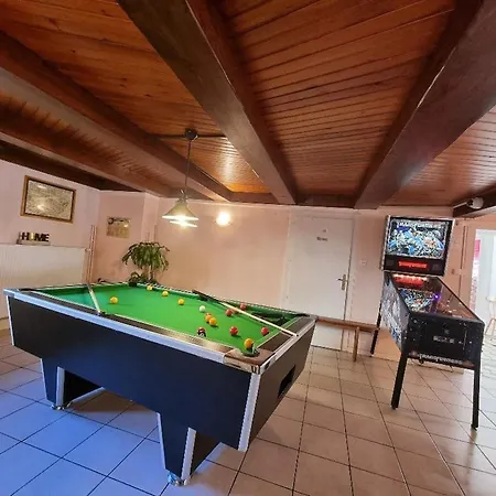 Appartement Lilas, Loft 2 à 8 Personnes, Avec Salle De Jeux Et Dans La Résidence