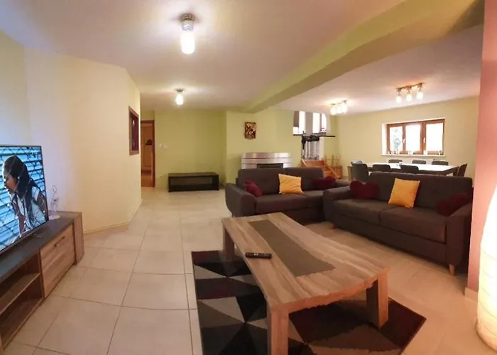 Lilas, Loft 2 A 8 Personnes, Avec Salle De Jeux Et Dans La * Ventron